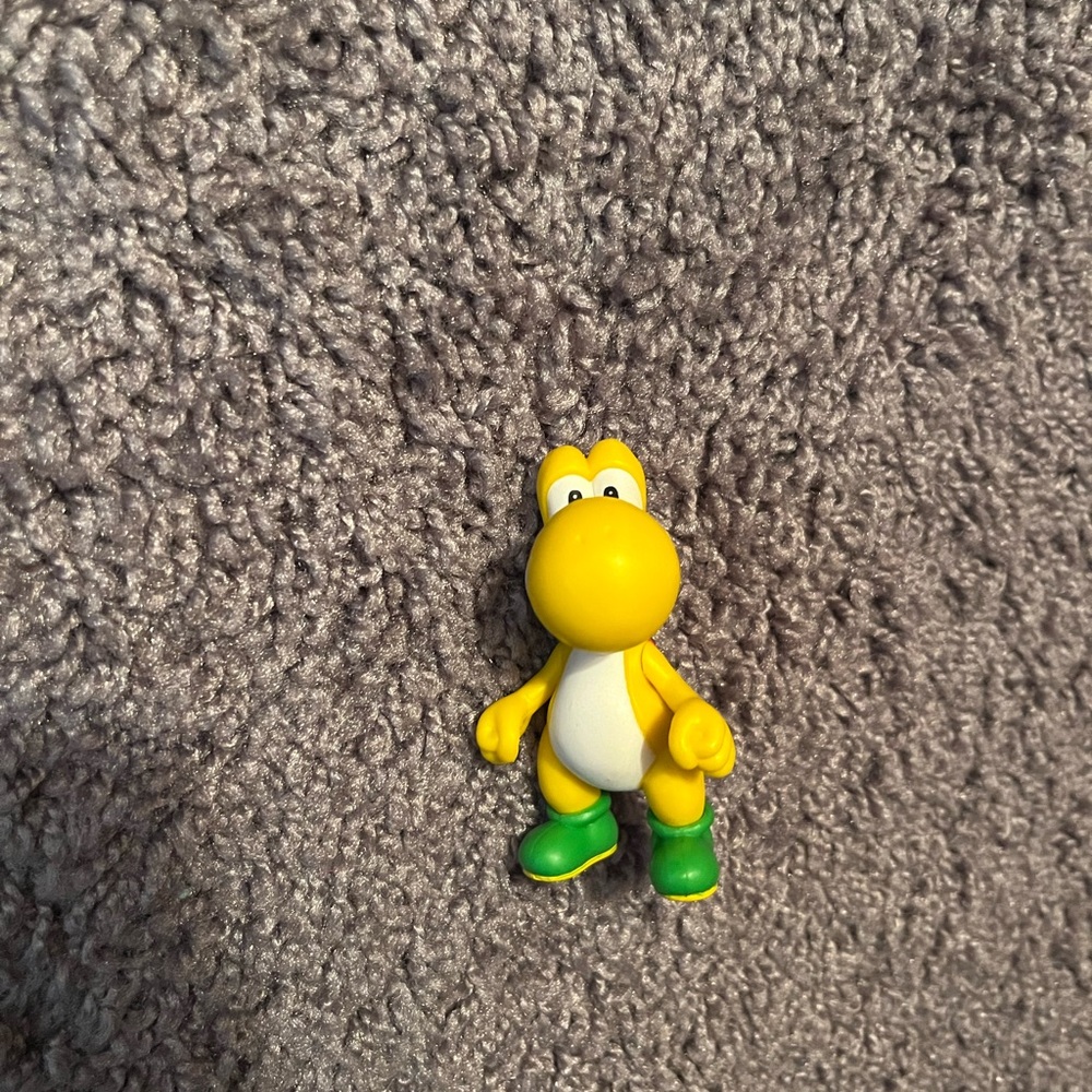 Jakks Super Mario Bros Yellow Yoshi Toy Figure